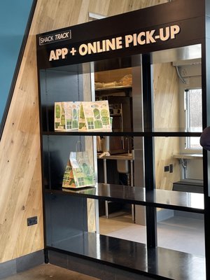 Shake Shack Vernon Hills by null