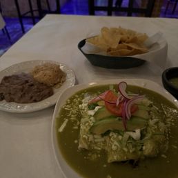 Enchiladas Suisas De Pollo