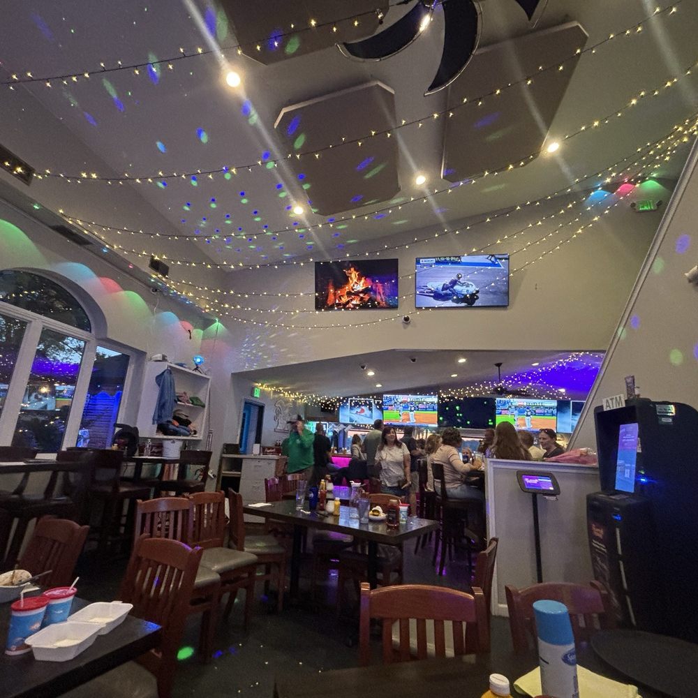 Sunset Grill - Inside - Burgers Near Me - Antioch, Illinois Sunset Grill - Inside - Burgers Near Me - Antioch, Illinois