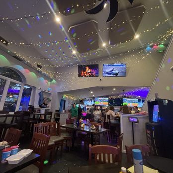 Sunset Grill - Inside - Burgers Near Me - Antioch, Illinois