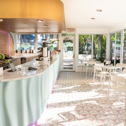 Paradeco Coffee Roasters - While in the cafe you can look out to the ocean. Feel free to enjoy an espresso based latte while sitting on the beach.