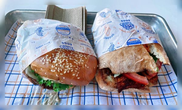 Super Duper Burgers by null