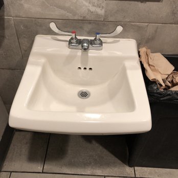 Slice Parlor - There are dirty streaks in sink.  It needed to be scrubbed.  Hard to see in picture. - Pizza Near Me - Albuquerque, New Mexico