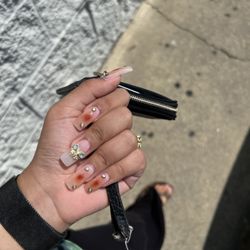 Blossom Hair & Nails