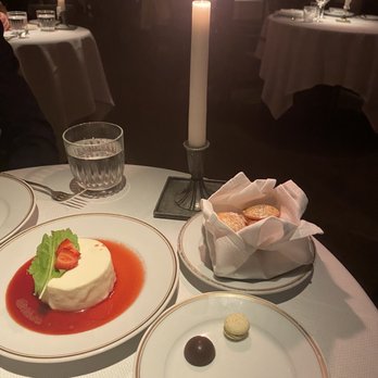 Le Coucou - French Near Me - New York, New York