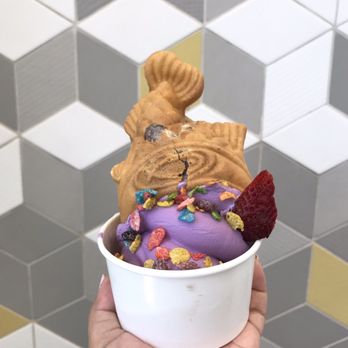 Somisomi - They have two walls for photos lol - Desserts Near Me - Cupertino, California Somisomi - They have two walls for photos lol - Desserts Near Me - Cupertino, California