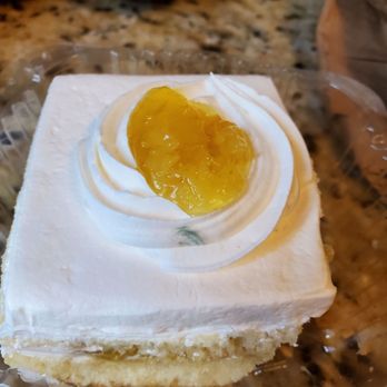 Castle Hill National Bakery - Spoiled cake - Bakeries Near Me - Bronx, New York