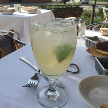 Doce Mesas - House margarita - Mexican Near Me - Dallas, Texas