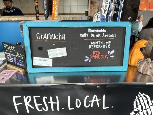 Mojo's Tacos by null