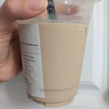 Desouro - White peach oolong milk tea (non floral tea, non dairy creamer) with 4 swt and half ice - Bubble Tea Near Me - Irvine, California