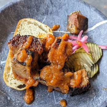 La Cabra Brewing Smokehouse - Burnt Ends | Instagram: @telephonesmoothie - Brewpubs Near Me - Bryn Mawr, Pennsylvania La Cabra Brewing Smokehouse - Burnt Ends | Instagram: @telephonesmoothie - Brewpubs Near Me - Bryn Mawr, Pennsylvania