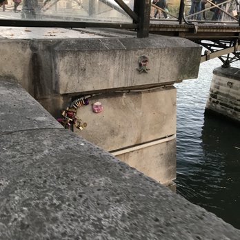 Le Pont des Arts - Landmarks & Historical Buildings Near Me - Paris, 75