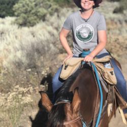 Moon Horse Ranch - Susan & Toby on the trails for a nice early morning ride tour