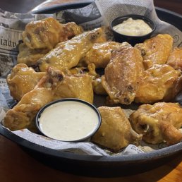 Garlic parm wings