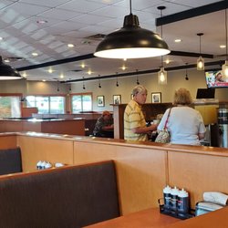Q Barbeque - Inside seating