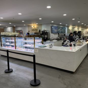 Tous les Jours - Pay at the counter - Bakeries Near Me - Honolulu, Hawaii Tous les Jours - Pay at the counter - Bakeries Near Me - Honolulu, Hawaii