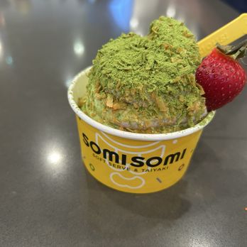 Somisomi - Green tea and ube swirl with added green tea powder - Ice Cream & Frozen Yogurt Near Me - Bellevue, Washington