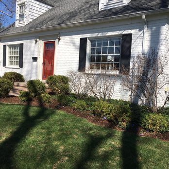 Goldy's Landscaping - Spring cleanup and mulch - Landscaping Near Me - Berkley, Michigan Goldy's Landscaping - Spring cleanup and mulch - Landscaping Near Me - Berkley, Michigan