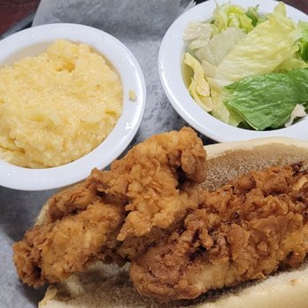 Castaways - Chicken strips. Cheese grits - Seafood Near Me - Bonifay, Florida