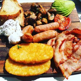 Social brekkie board