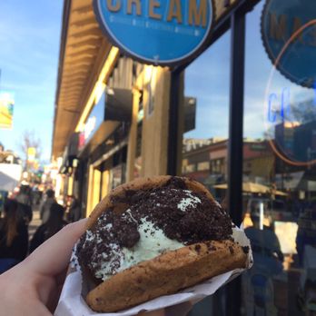 CREAM - Chocolate chip cookies sandwich with Mint ice cream and Oreo topping - Desserts Near Me - Berkeley, California CREAM - Chocolate chip cookies sandwich with Mint ice cream and Oreo topping - Desserts Near Me - Berkeley, California