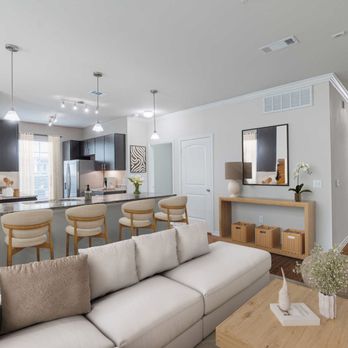 7970 Grand - Apartments Near Me - Richmond, Texas 7970 Grand - Apartments Near Me - Richmond, Texas