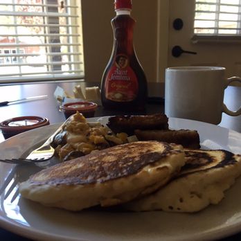 WorldMark Big Bear - Breakfast in the room - Hotels Near Me - Big Bear Lake, California