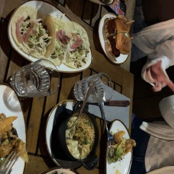 Bacari GDL - mushroom pizza, cauliflower, Brussels sprouts, chicken sliders, shawarma tacos, mac & cheese - Mediterranean Near Me - Glendale, California Bacari GDL - mushroom pizza, cauliflower, Brussels sprouts, chicken sliders, shawarma tacos, mac & cheese - Mediterranean Near Me - Glendale, California