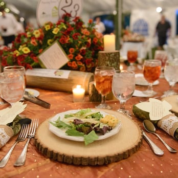 Bradford Catered Events - Mixed green salad with pears, gorgonzola cheese and maple balsamic vinaigrette served with maple leaf crostini. - Caterers Near Me - Knoxville, Tennessee Bradford Catered Events - Mixed green salad with pears, gorgonzola cheese and maple balsamic vinaigrette served with maple leaf crostini. - Caterers Near Me - Knoxville, Tennessee