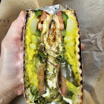 Fontys Deli Dukaan - Bombay Sandwich - Sandwiches Near Me - New York, New York