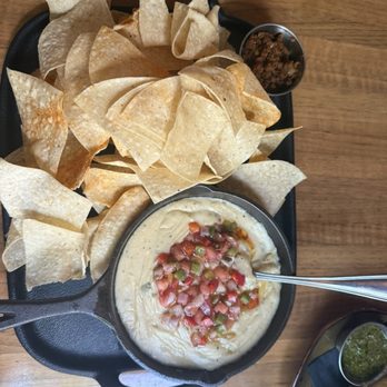 Ché O'Bryonville - Find - Tapas Bars Near Me - Cincinnati, Ohio Ché O'Bryonville - Find - Tapas Bars Near Me - Cincinnati, Ohio