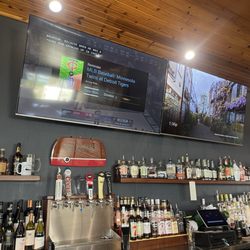 Sans Souci Bar - Idle TVs (old bartenders issue)