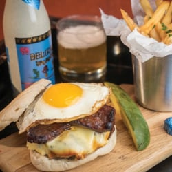 Leaf Cigar Bar - The Hangover Burger