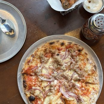Fieldwork Brewing - personal pizza - Pizza Near Me - San Leandro, California