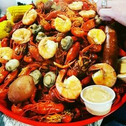Charlie's Bar and Grill