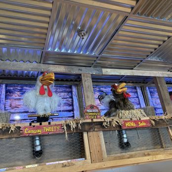 Frizzle Chicken Cafe - Breakfast & Brunch Near Me - Pigeon Forge, Tennessee