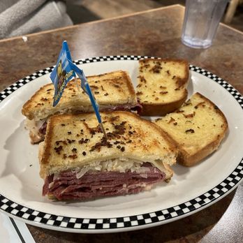 Black Bear Diner Chico - San Reuben sandwich (toast)- 14.79$ - Diners Near Me - Chico, California Black Bear Diner Chico - San Reuben sandwich (toast)- 14.79$ - Diners Near Me - Chico, California