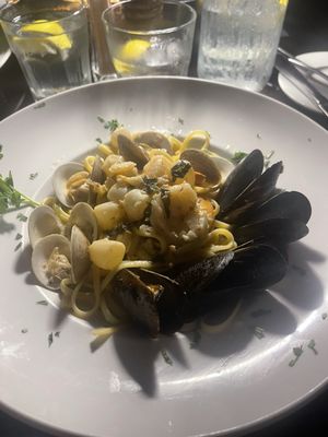 Pescatore Ristorante by null