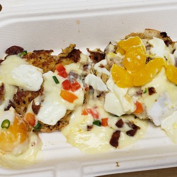 Another Broken Egg Cafe - Crab Benedict with over cooked poached eggs and lack of flavor - American Near Me - Sandusky, Ohio