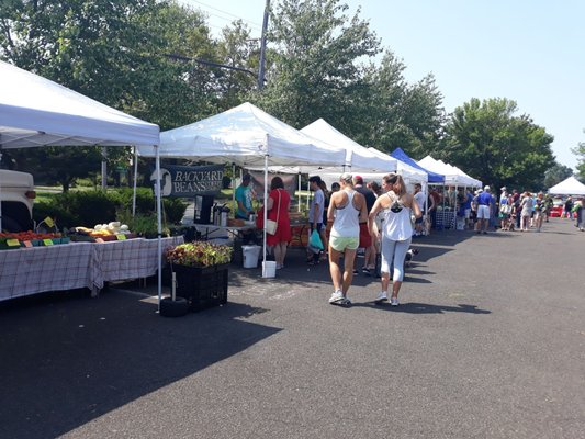 Lansdale Farmers' Market - outdoor market by null