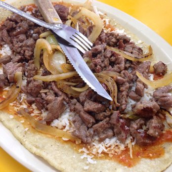 Los Faroles - Huarache de Arrachera con salsa roja - Tacos Near Me - Guadalajara, JAL Los Faroles - Huarache de Arrachera con salsa roja - Tacos Near Me - Guadalajara, JAL