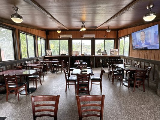 Woodyard Bar-B-Que by null