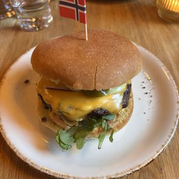 Mathallen Oslo - Angry moose burger - Specialty Food Near Me - Oslo, 03