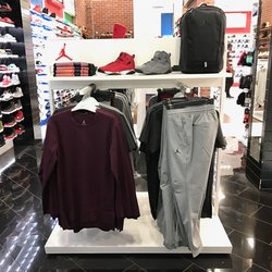 Shoe Palace