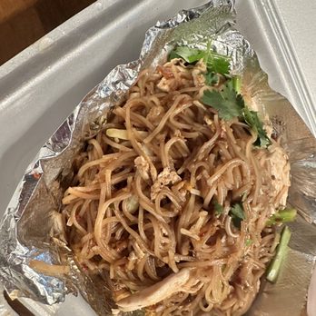 Blue Elephant Thai Restaurant - Chicken pad Thai - Thai Near Me - Coralville, Iowa Blue Elephant Thai Restaurant - Chicken pad Thai - Thai Near Me - Coralville, Iowa