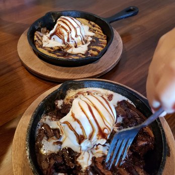 Decadent Dessert - Chocolate chip cookie skillet and brownie skillet - Desserts Near Me - Warner Robins, Georgia