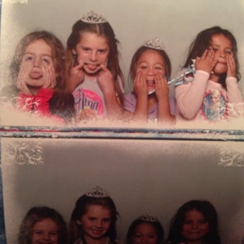 Cloudninephotobooth - Frozen Theme Party. Photo Credits: CloudNinePhotoBooth - Photo Booth Rentals Near Me - Gilroy, California Cloudninephotobooth - Frozen Theme Party. Photo Credits: CloudNinePhotoBooth - Photo Booth Rentals Near Me - Gilroy, California