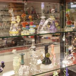 Vitrum Smoke Shop