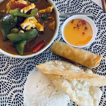 Chili Basil Thai Cuisine - Panang Curry - Thai Near Me - Ventura, California
