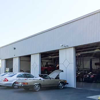 Herndon Auto Service - Outside of service garage - Auto Repair Near Me - Fresno, California Herndon Auto Service - Outside of service garage - Auto Repair Near Me - Fresno, California